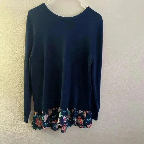 💥Time & Tru Sprint Print Sweater Top M - Picture 3 of 8